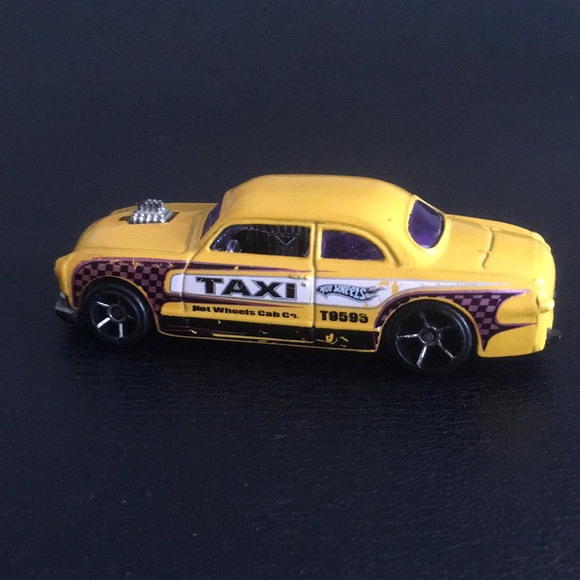 Vintage 2000 Hot Wheels - Yellow SHOE BOX - Taxi T9595 - Picture 3 of 12